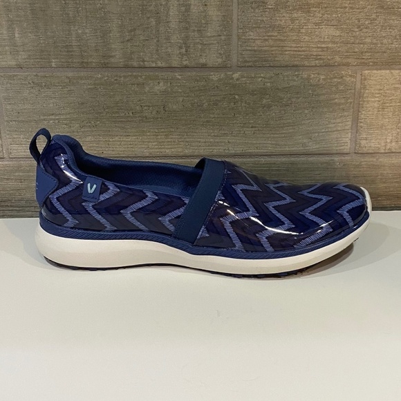 Vionic Fiona Pro Slip On Slip Resistant Shoes in Navy Chevron Size 8 - Picture 3 of 12